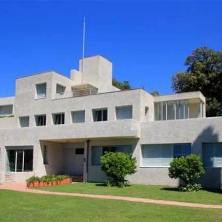 Appartement Centre De Pour 4 Personnes Piscine Et Tennis Hyères