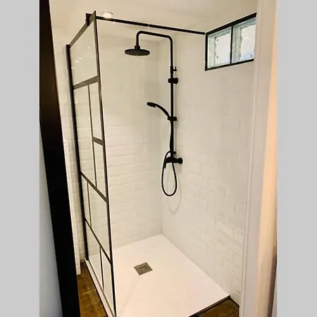 Centre De Pour 4 Personnes Piscine Et Tennis Apartment Hyeres